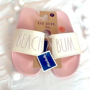 Rae Dunn Beach Bum slides /flip flops